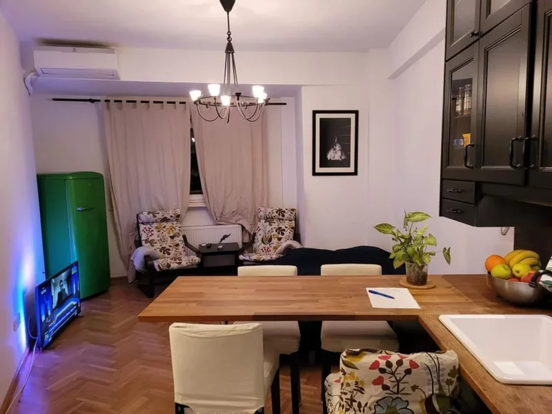 Calea Victoriei, Stirbei Voda, Cismigiu, apartament 2 camere cu balcon,