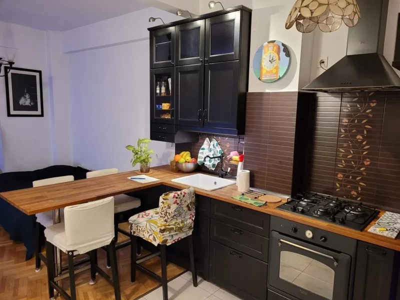 Calea Victoriei, Stirbei Voda, Cismigiu, apartament 2 camere cu balcon,